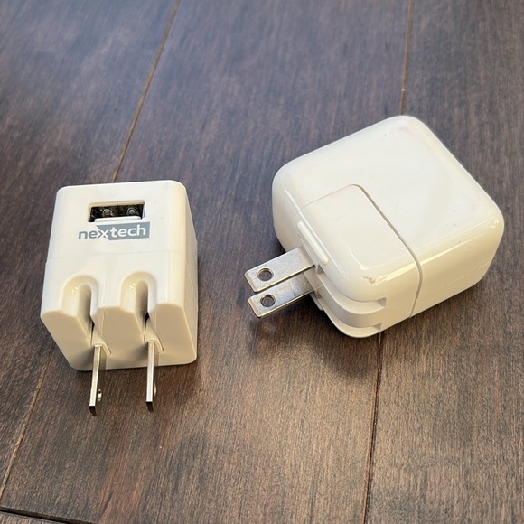 APPLE & NEXTECH USB Charging Block Plugs, Tech Accessory Travel Home iPhone iPad - Picture 1 of 8